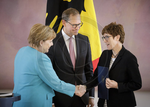 Ernennung  Annegret Kramp-Karrenbauer als Bundesministerin fuer Verteidigung