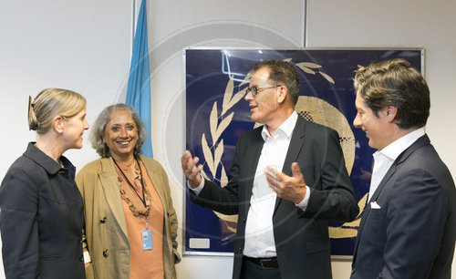 Bundesentwicklungsminister Gerd Mueller, CSU in Kenia