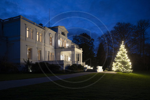 Weinhnachtliche Villa Hammerschmidt