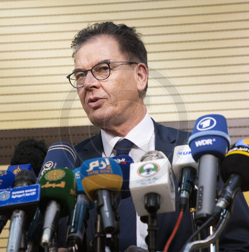 Bundesentwicklungsminister Gerd Mueller, CSU, in Sudan