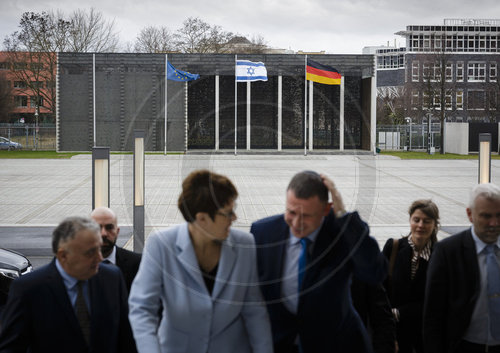 Annegret Kramp-Karrenbauer tifft Yuli Yoel Edelstein