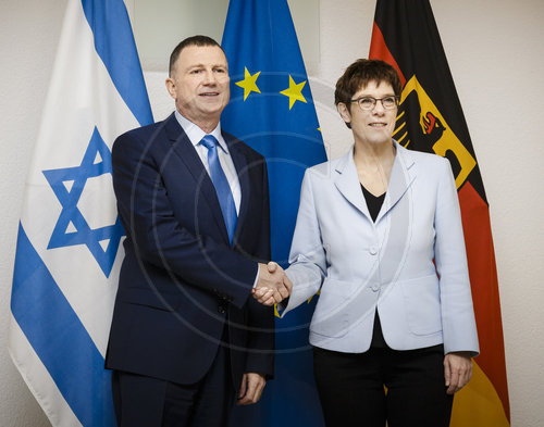 Annegret Kramp-Karrenbauer tifft Yuli Yoel Edelstein