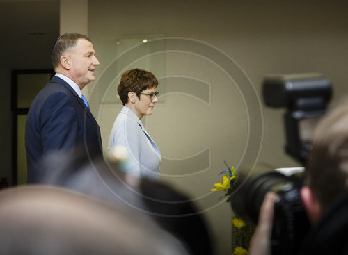 Annegret Kramp-Karrenbauer tifft Yuli Yoel Edelstein