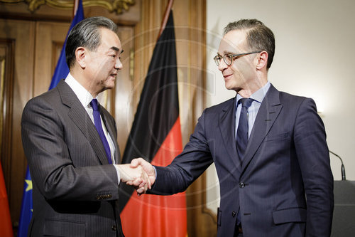 BM Maas trifft CHN AM Wang Yi