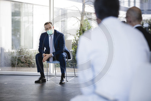 BM Spahn besucht Uniklinik Duesseldorf