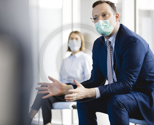 BM Spahn besucht Uniklinik Duesseldorf