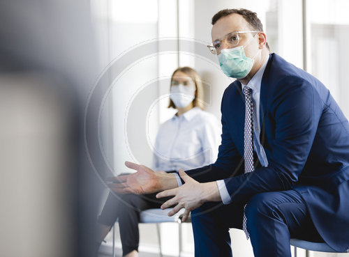 BM Spahn besucht Uniklinik Duesseldorf