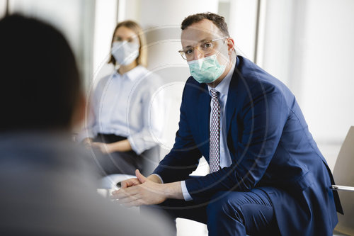 BM Spahn besucht Uniklinik Duesseldorf