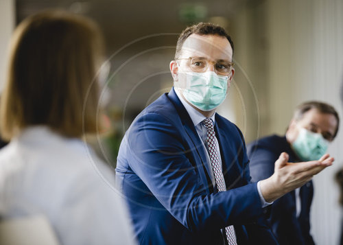 BM Spahn besucht Uniklinik Duesseldorf