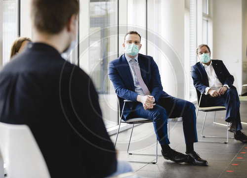 BM Spahn besucht Uniklinik Duesseldorf