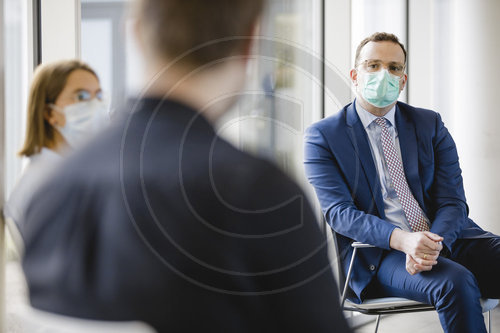 BM Spahn besucht Uniklinik Duesseldorf