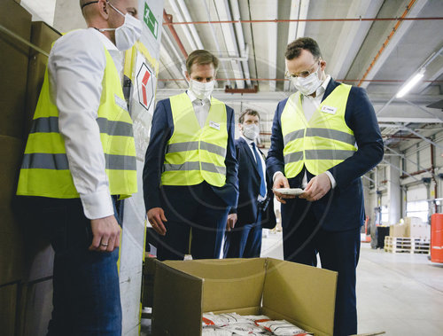 BM Spahn besucht Fiege Logistikzentrum