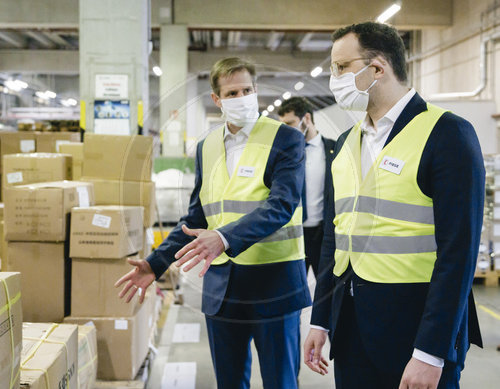 BM Spahn besucht Fiege Logistikzentrum