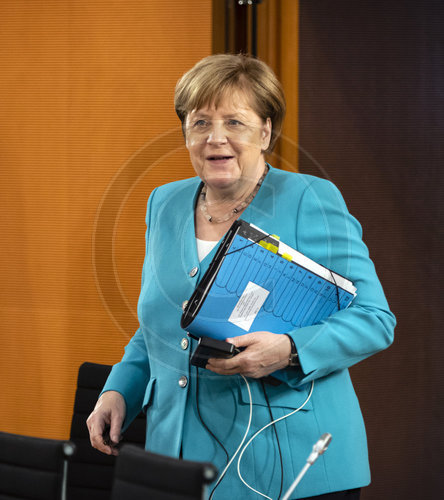 Gespraech Merkel mit den Regierungschefs der Laender
