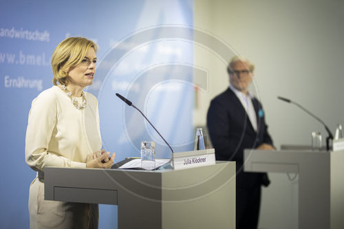 Pressekonferenz Ehrenamt staerken - Versorgung sichern