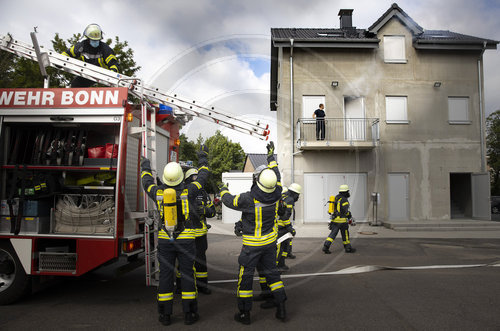 Feuerwehr beim Training eines Einsatzes