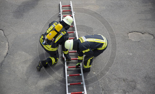 Feuerwehr beim Training eines Einsatzes