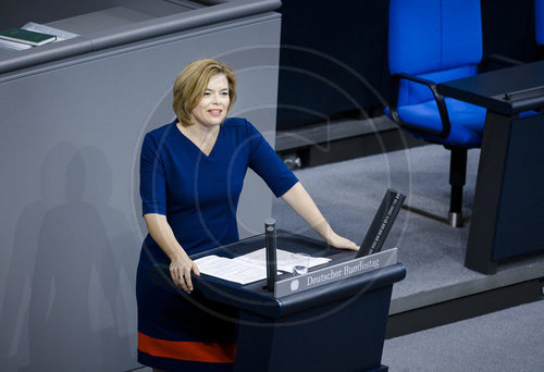 BM Kloeckner spricht im Bundestag