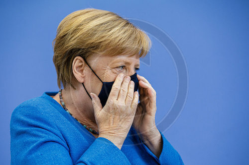 Angela Merkel mit Maske