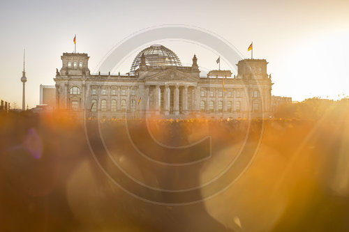 Sonnenaufgang am Reichstag