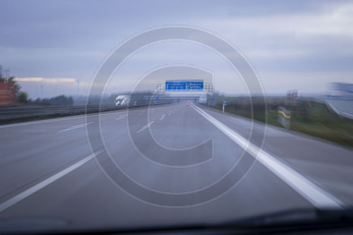 leere Autobahn