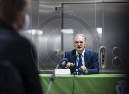 Bundesminister Spahn besucht IDT Biologika