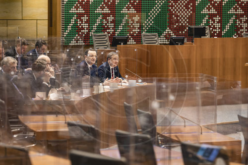 Spahn besucht Landtag Duesseldorf