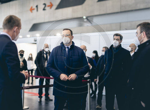 Spahn besucht Impfzentrum in Nuernberg