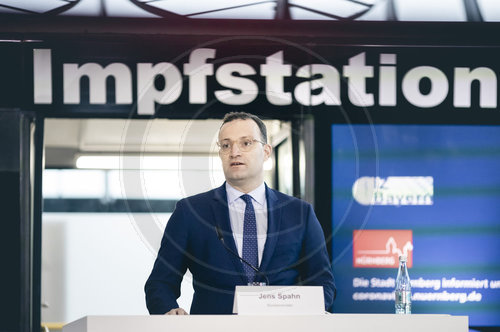 Spahn besucht Impfzentrum in Nuernberg