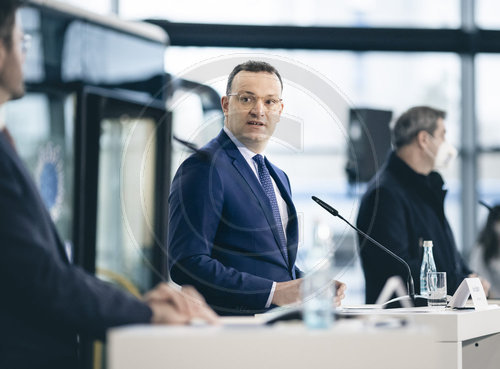 Spahn besucht Impfzentrum in Nuernberg