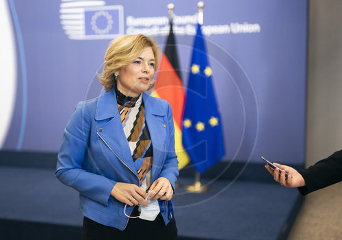 Julia Kl‚àö‚àÇckner leitet EU Agrarrat in Bruessel