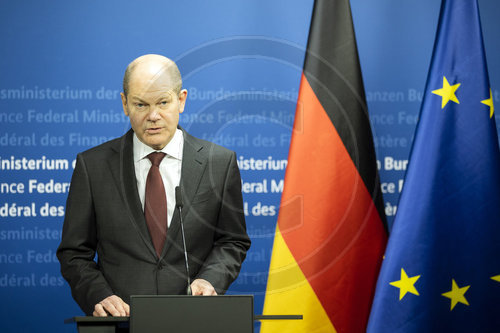 BM Scholz Doorstep zum ECOFIN-Treffen