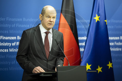 BM Scholz Doorstep zum ECOFIN-Treffen