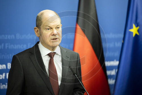 BM Scholz Doorstep zum ECOFIN-Treffen