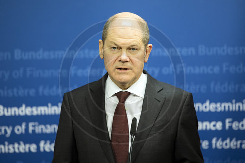 BM Scholz Doorstep zum ECOFIN-Treffen