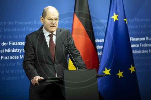 BM Scholz Doorstep zum ECOFIN-Treffen