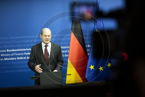 BM Scholz Doorstep zum ECOFIN-Treffen