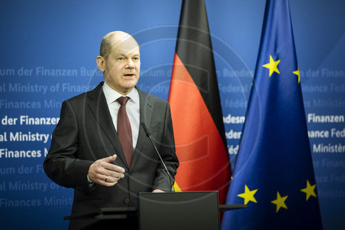 BM Scholz Doorstep zum ECOFIN-Treffen