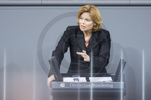 BMin Kloeckner im Bundestag