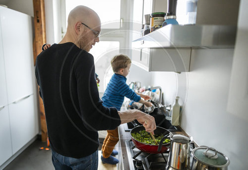 Multitasking bei der Kinderbetreuung