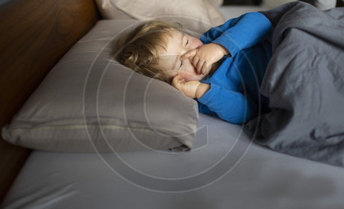 Thema: Kleinkind schlaeft im elterlichen Bett