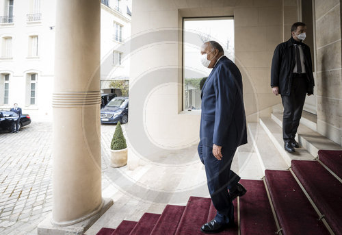 Bundesaussenminister Reist nach Paris