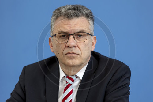 Werner Gatzer stellt Haushalt 2022 vor