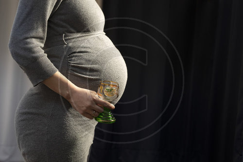 Schwangere Frau und Alkohol