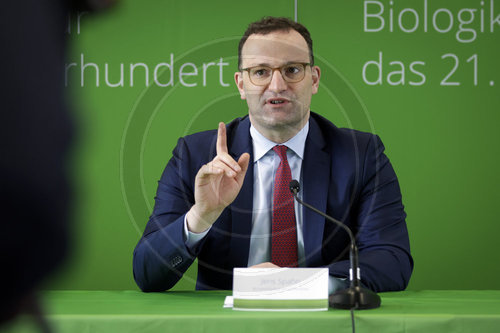 Jens Spahn besucht Impfstoffwerk
