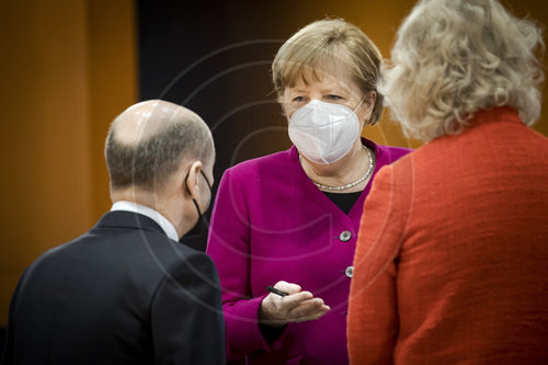 Angela Merkel vor den 6. deutsch-chinesischen Regierungskonsultationen