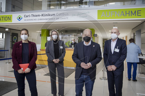 Olaf Scholz zu Besuch im Carl-Thiem-Klinikum