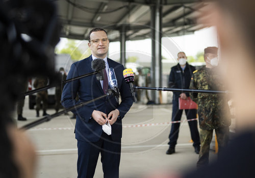 Jens Spahn besucht Versorgungszentrum