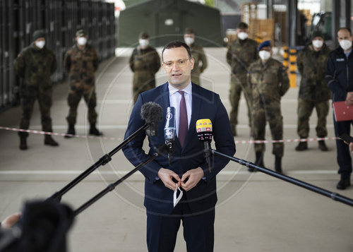 Jens Spahn besucht Versorgungszentrum