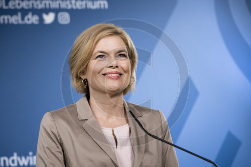 Julia Kloeckner bei Preisverleihung Inssektenwettbewerb